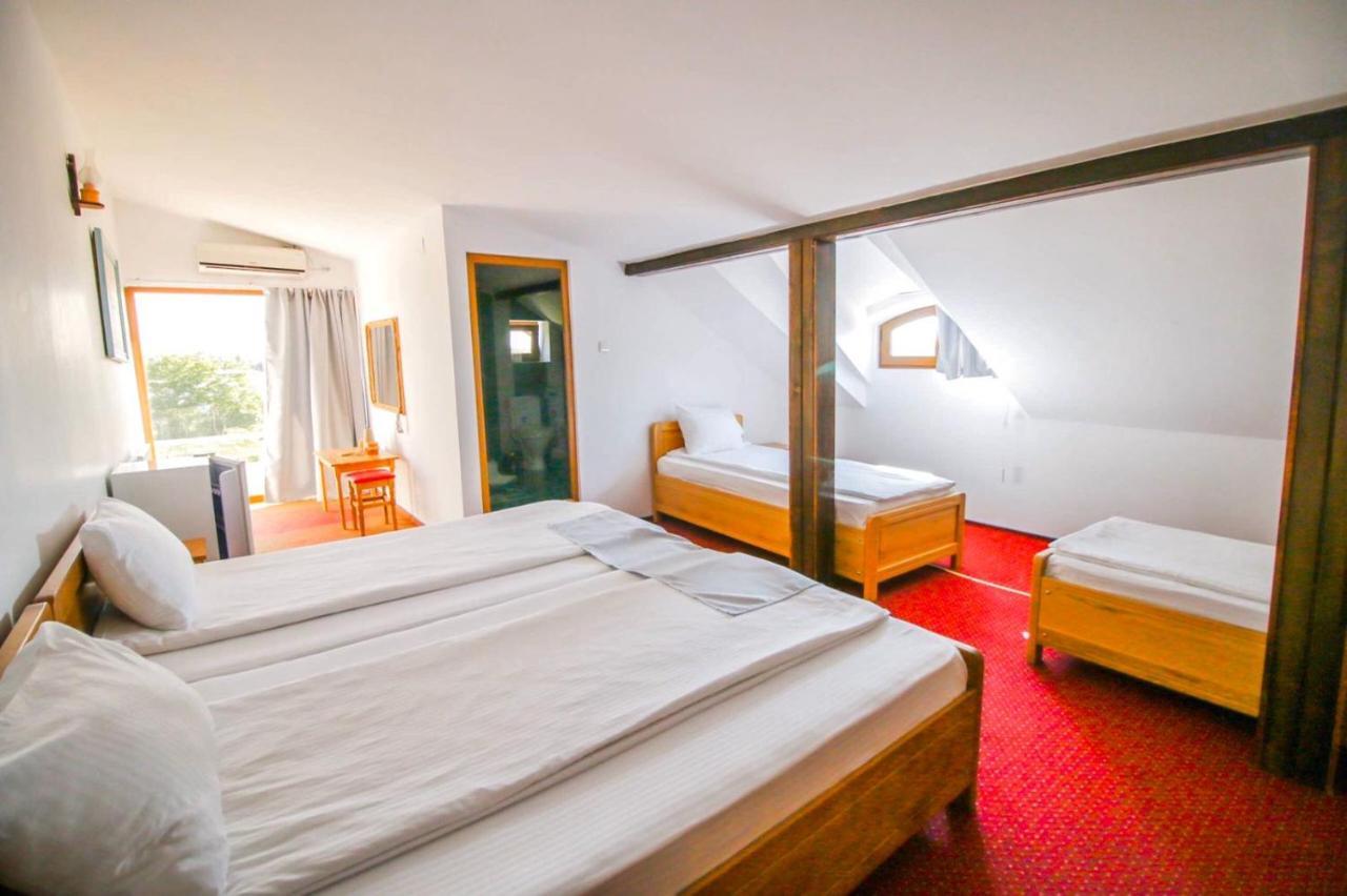 Zen Eco Villa Sfantu Gheorghe  Luaran gambar